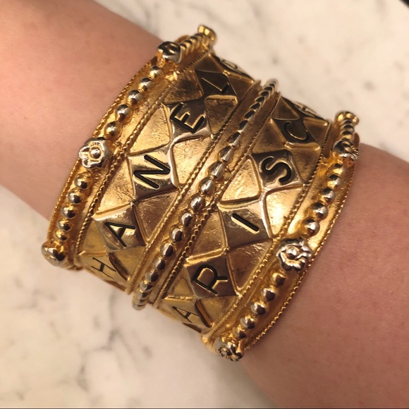 CHANEL Jewelry - Magnificent CHANEL Vintage runway cuff bracelet